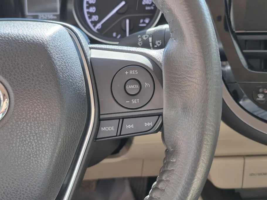 تويوتا كامري LE HEV 2024 