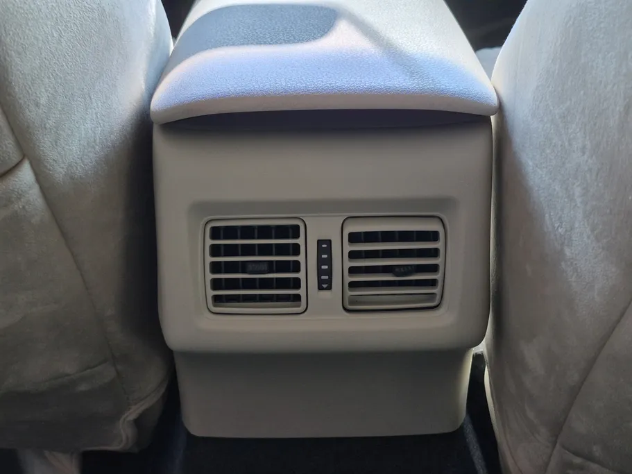 تويوتا كامري LE HEV 2024 