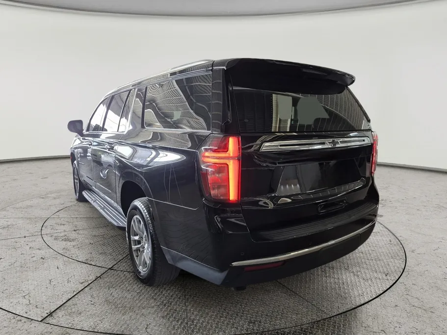 2023 Chevrolet Suburban LS 