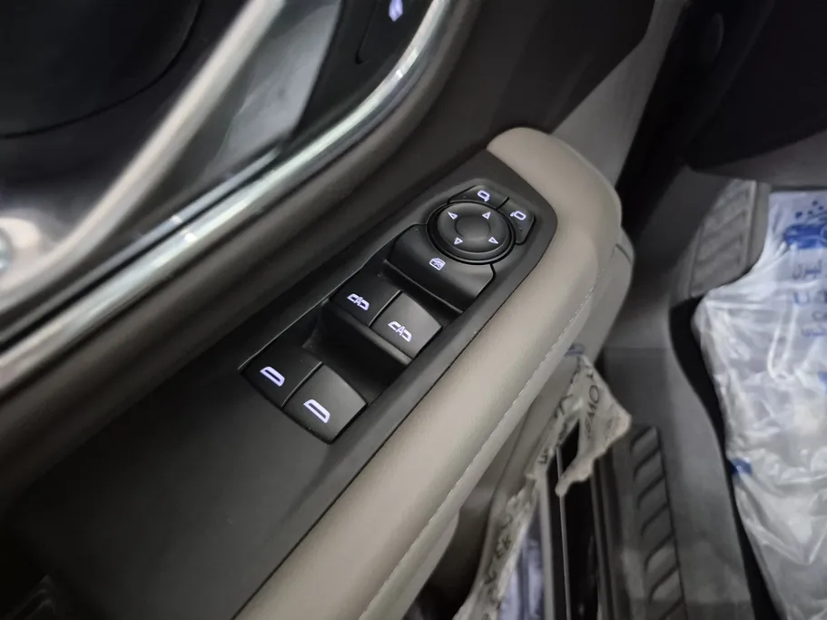 2023 Chevrolet Suburban LS 