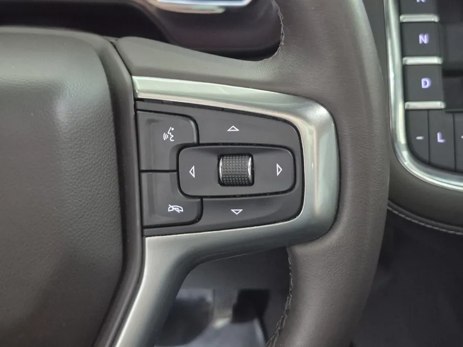 2023 Chevrolet Suburban LS 