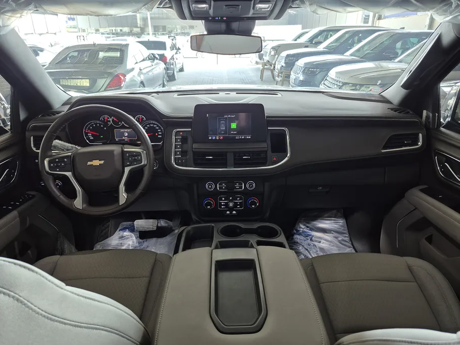 2023 Chevrolet Suburban LS 