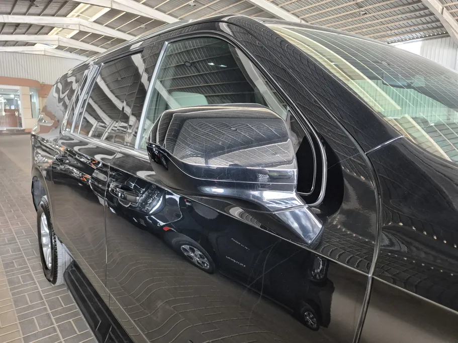 2023 Chevrolet Suburban LS 