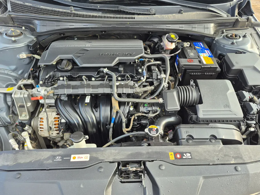 2023 Hyundai Elantra Smart 