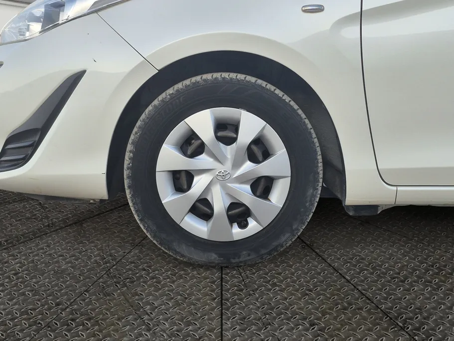 2019 Toyota Yaris  Y 