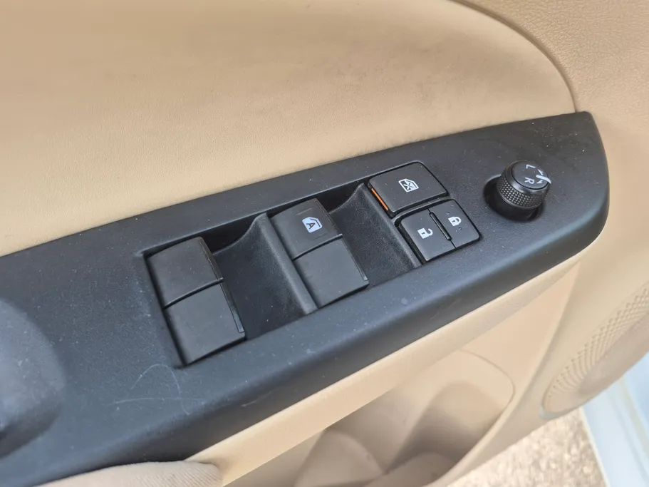 2019 Toyota Yaris  Y 