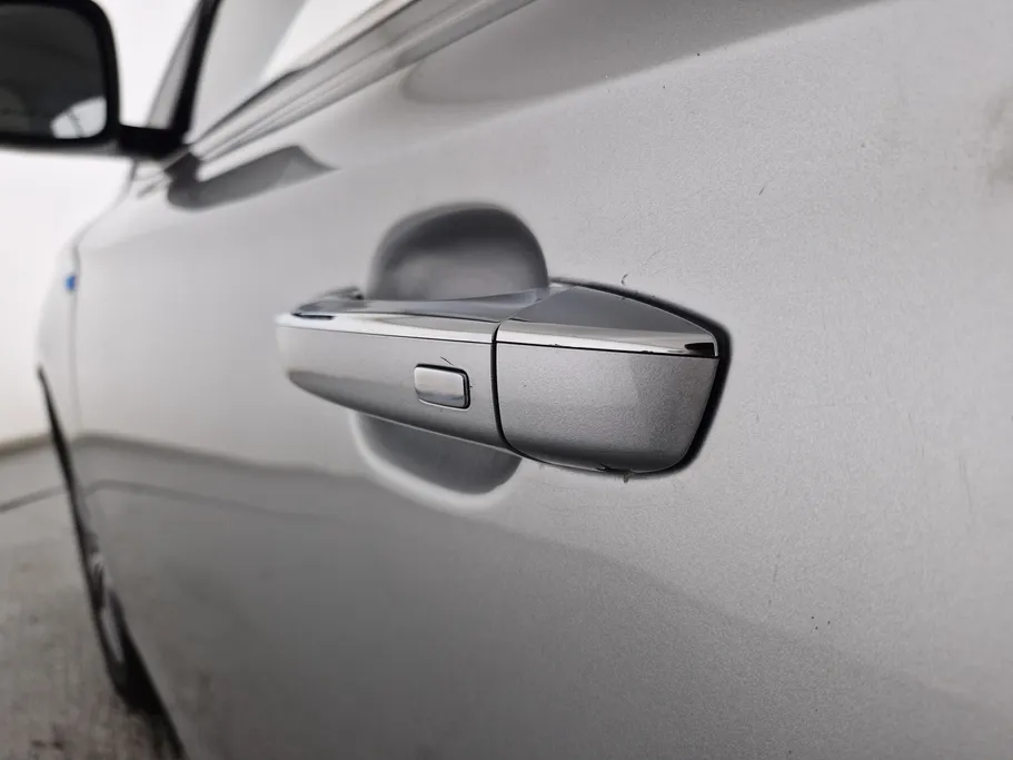 ام جي 5 LUX 2023 