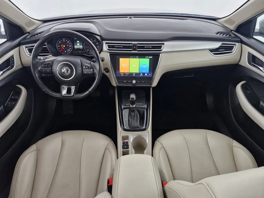 ام جي 5 LUX 2023 