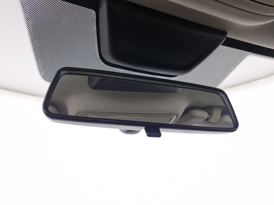 ام جي 5 LUX 2023 