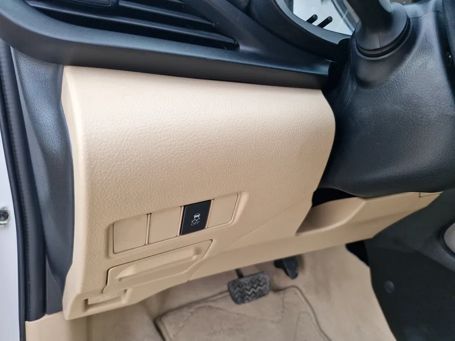 2022 Toyota Yaris  Y 