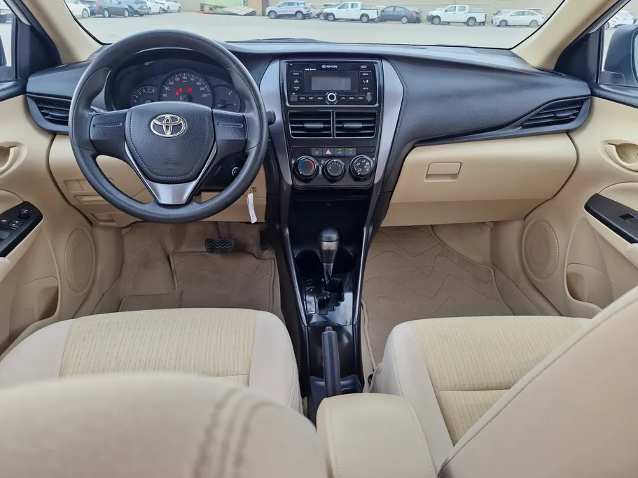 2022 Toyota Yaris  Y 