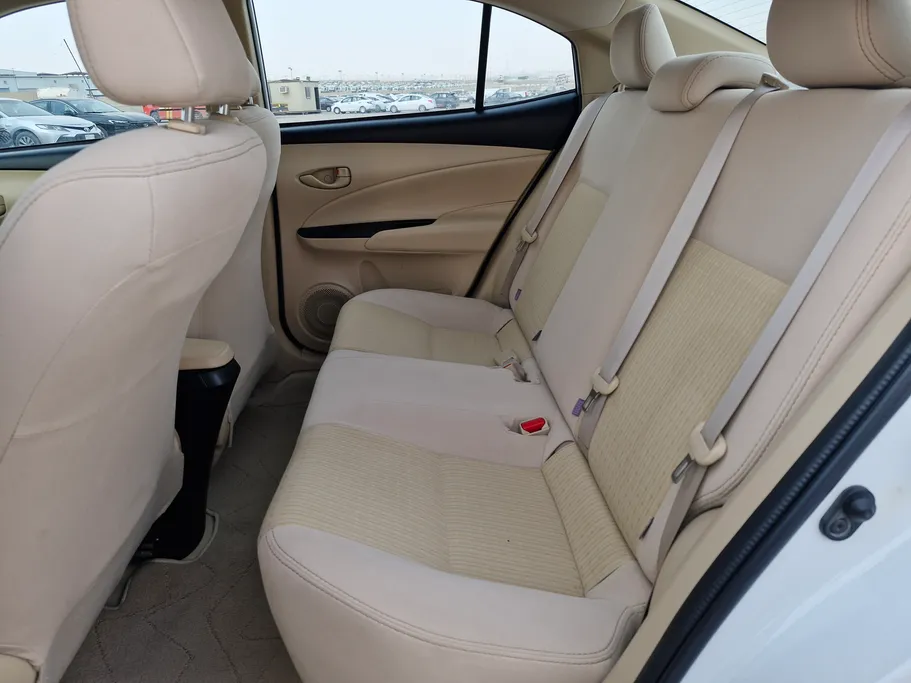 2022 Toyota Yaris  Y 