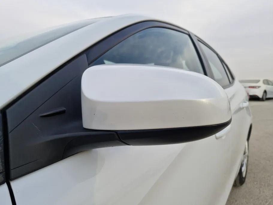 2022 Toyota Yaris  Y 