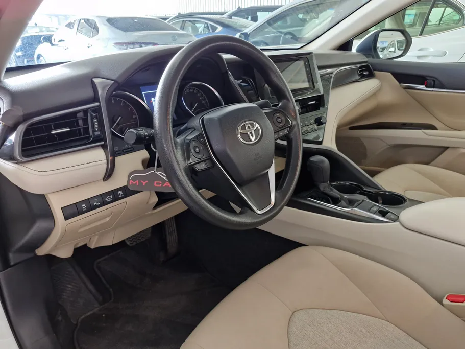 تويوتا كامري LE 2023 