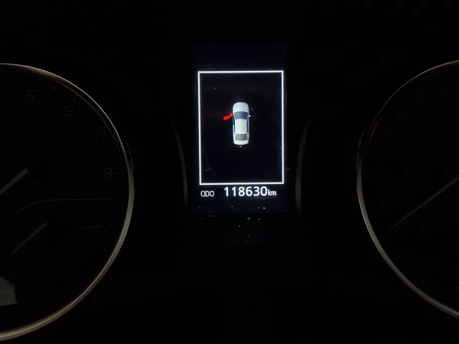 تويوتا كامري LE 2023 