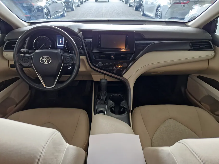 تويوتا كامري LE 2023 