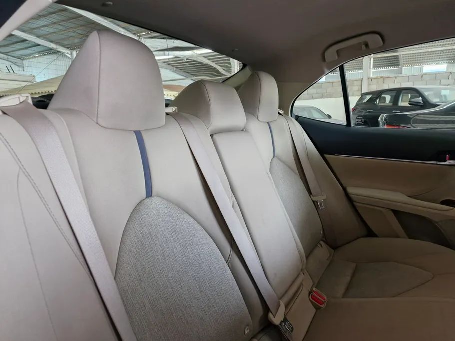 تويوتا كامري LE 2023 