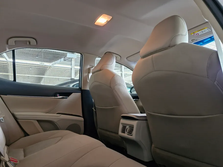 تويوتا كامري LE 2023 