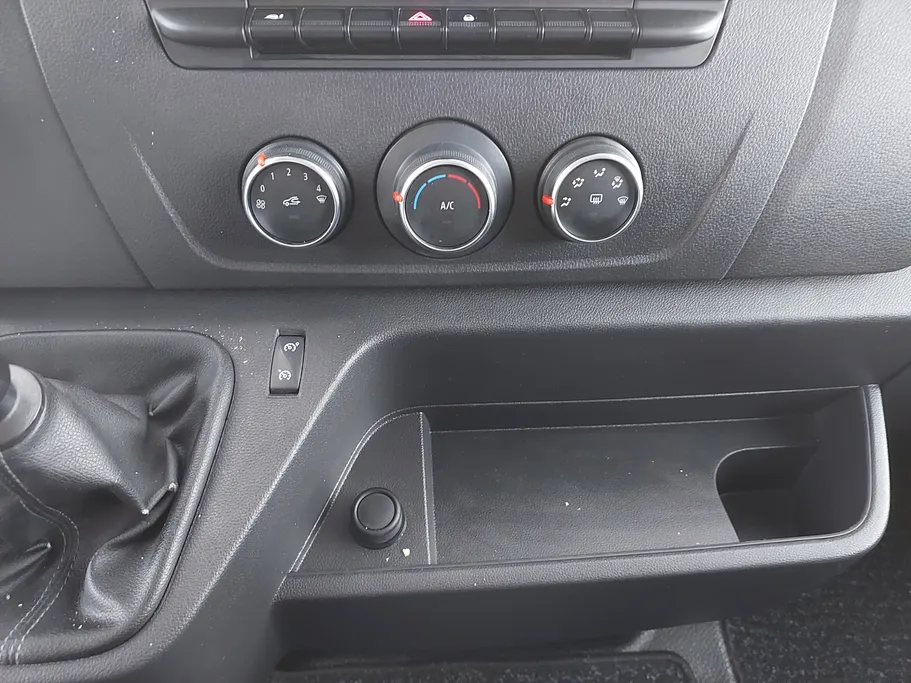 رينو ماستر L1H1 2023 