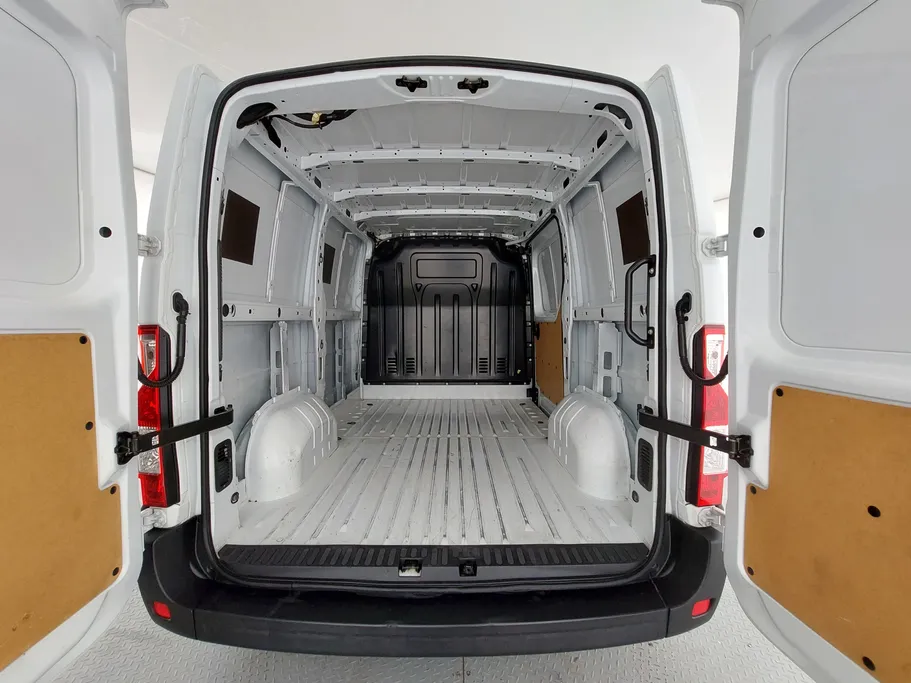 رينو ماستر L1H1 2023 