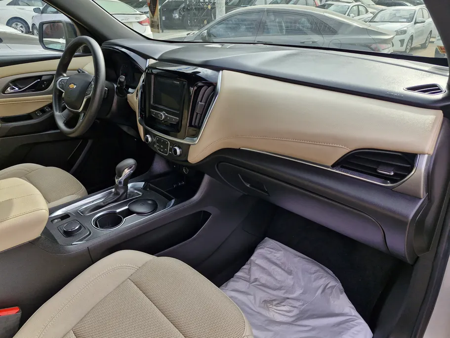 2022 Chevrolet Traverse LS 