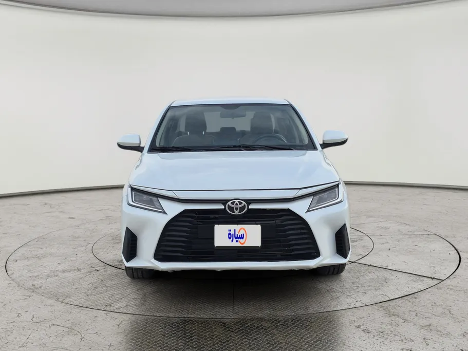 2023 Toyota Yaris  Y 