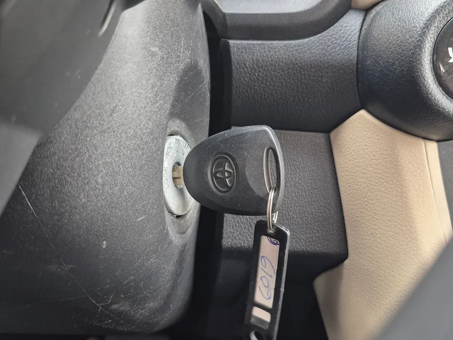 2023 Toyota Yaris  Y 