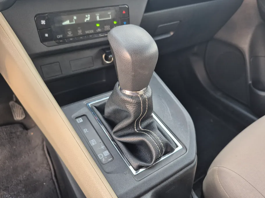 2023 Toyota Yaris  Y 