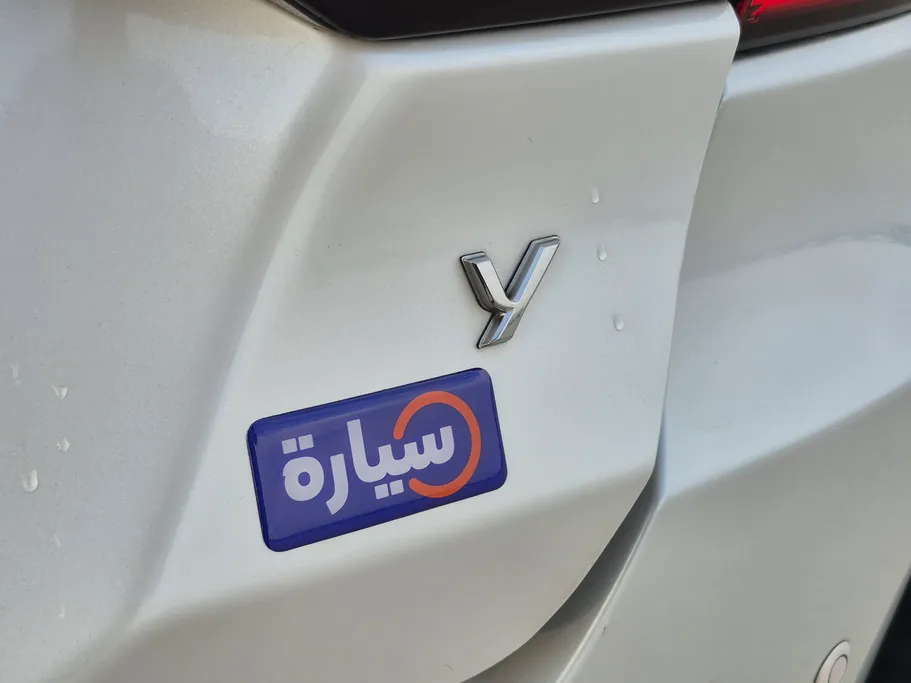 2023 Toyota Yaris  Y 