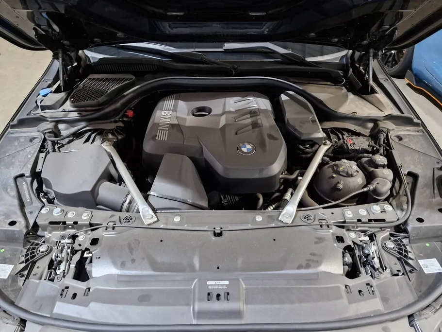 بي ام دبليو الفئة الخامسة 520i 2024 