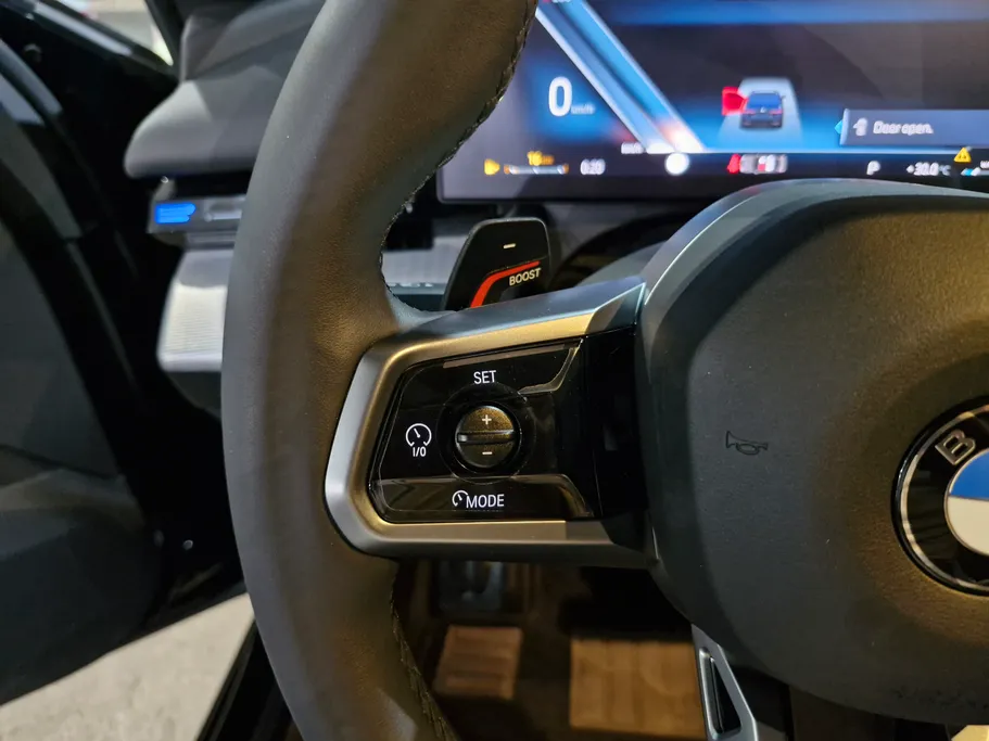 بي ام دبليو الفئة الخامسة 520i 2024 