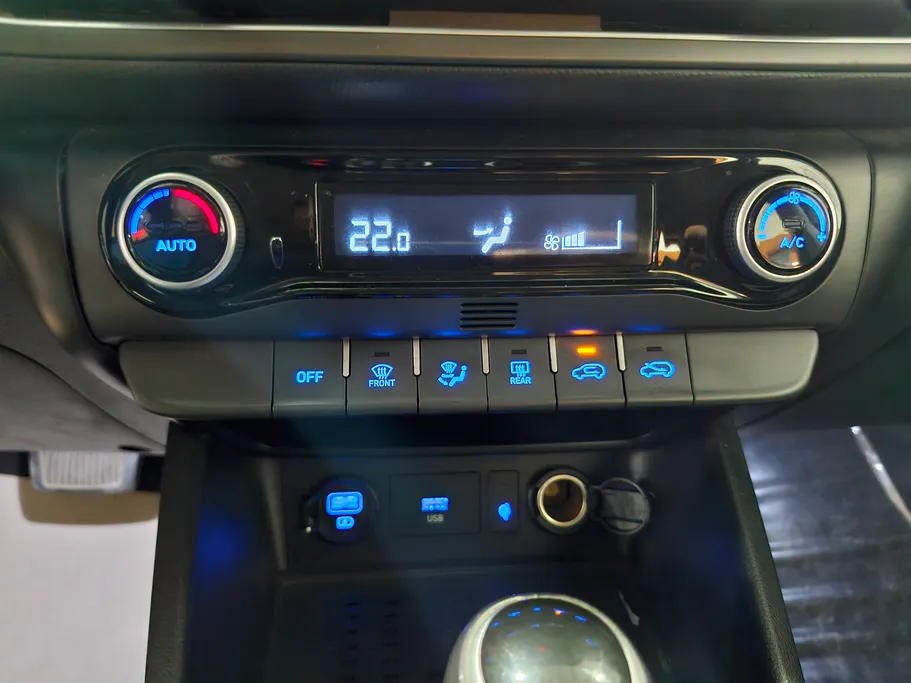 2022 Hyundai Kona SMART 