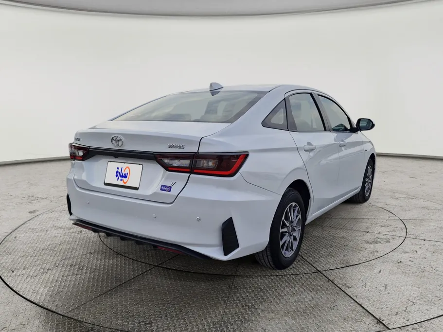 2023 Toyota Yaris  Y 