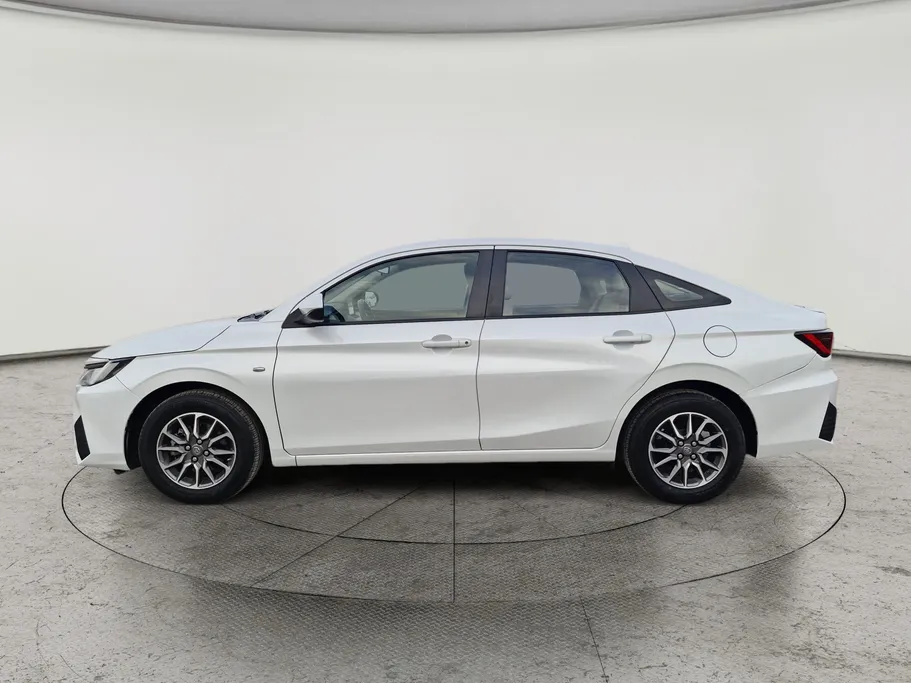 2023 Toyota Yaris  Y 