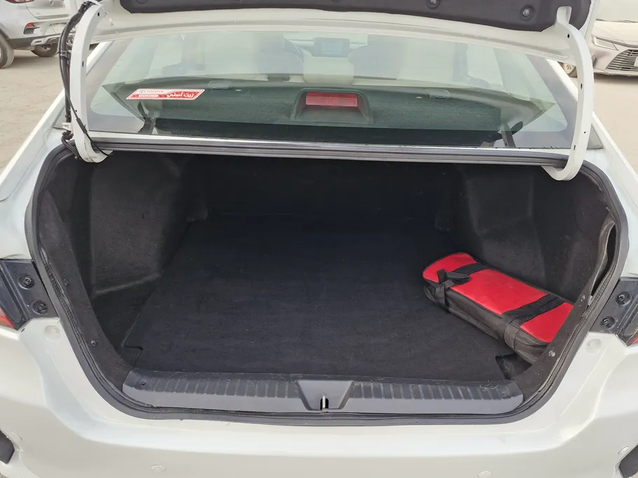 2023 Toyota Yaris  Y 