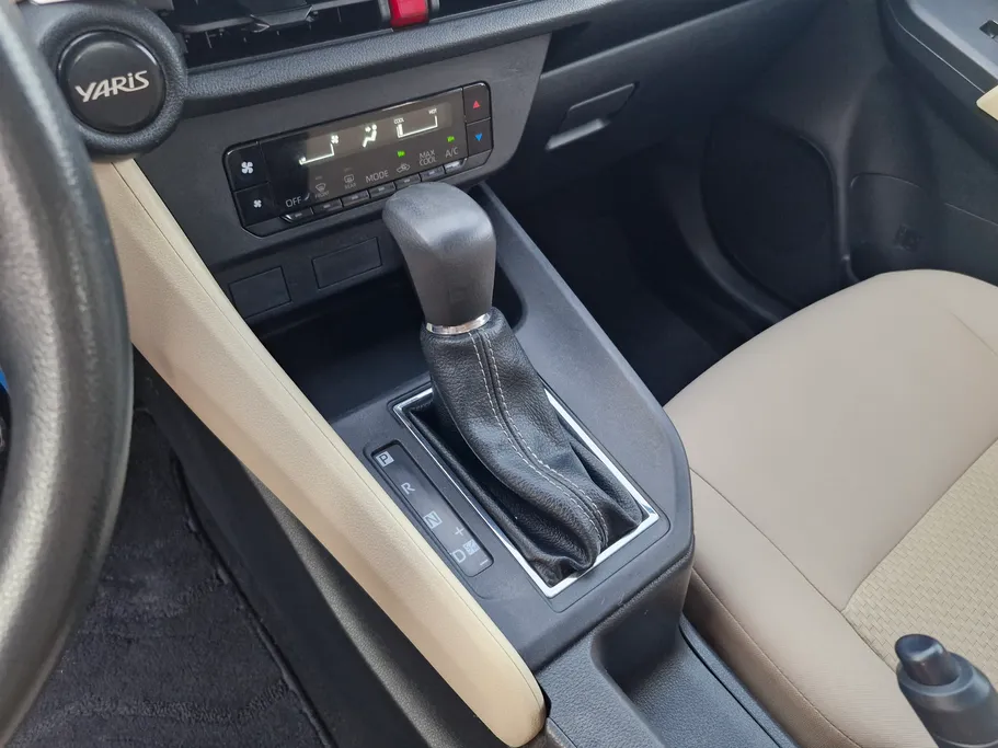 2023 Toyota Yaris  Y 