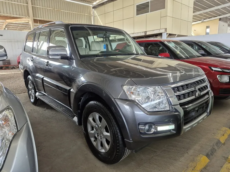 2022 Mitsubishi Pajero GLS 4Doors 