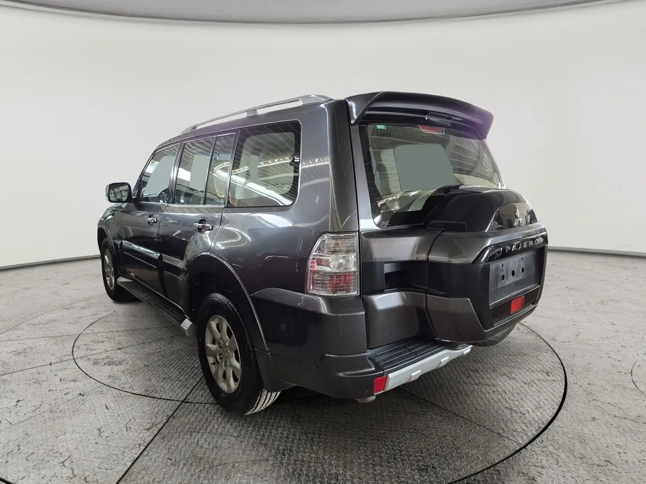 2022 Mitsubishi Pajero GLS 4Doors 