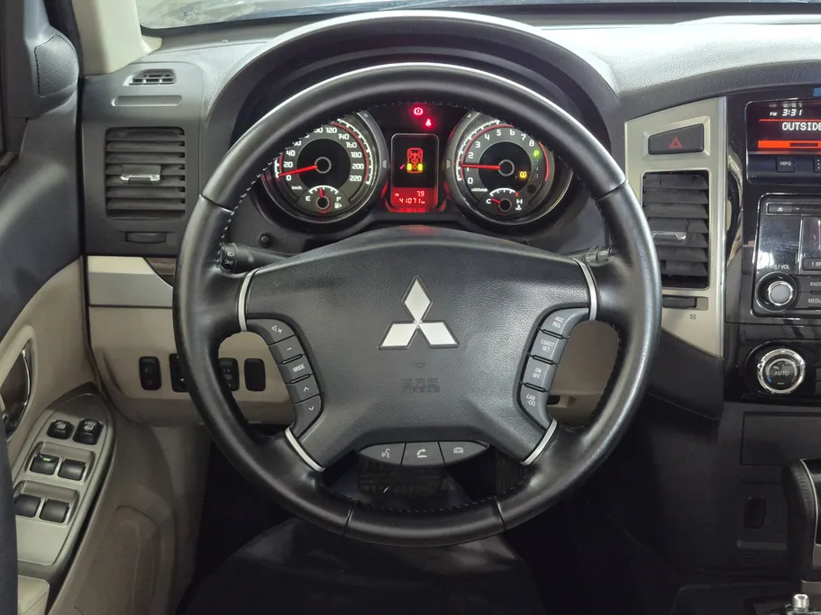 2022 Mitsubishi Pajero GLS 4Doors 