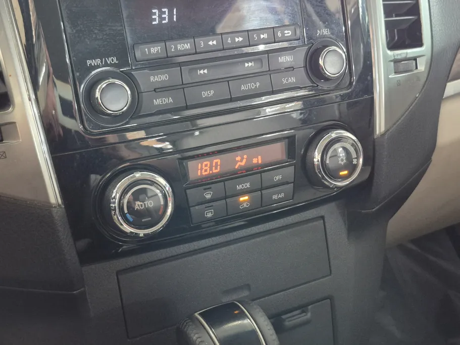 2022 Mitsubishi Pajero GLS 4Doors 