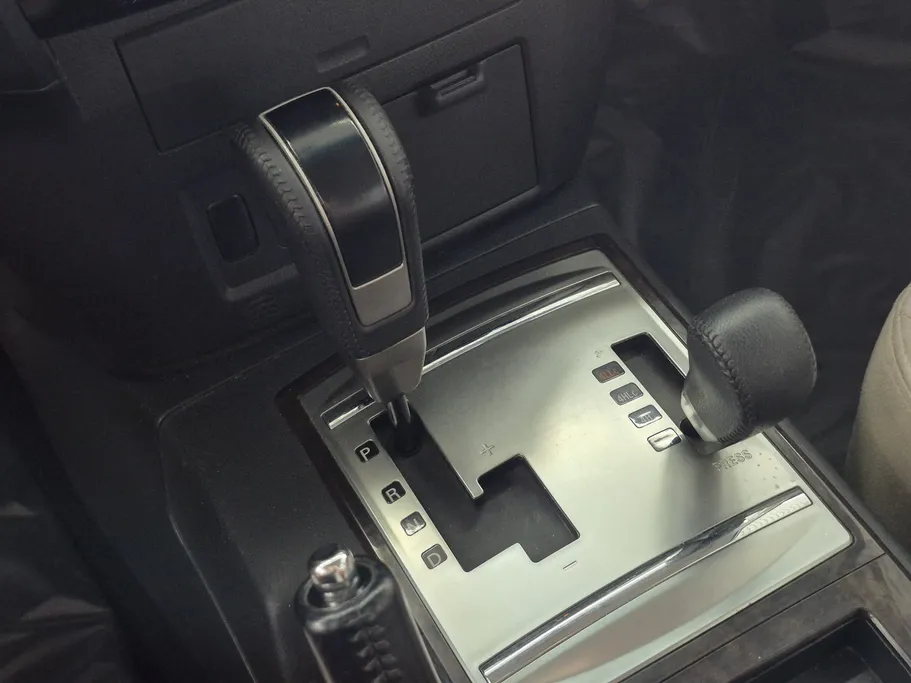 2022 Mitsubishi Pajero GLS 4Doors 