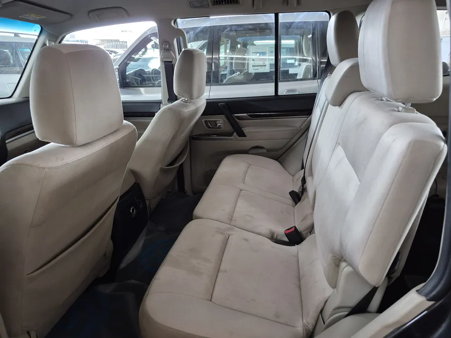 2022 Mitsubishi Pajero GLS 4Doors 