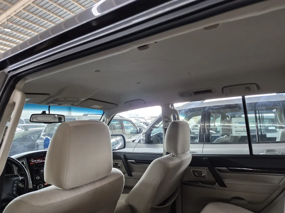 2022 Mitsubishi Pajero GLS 4Doors 