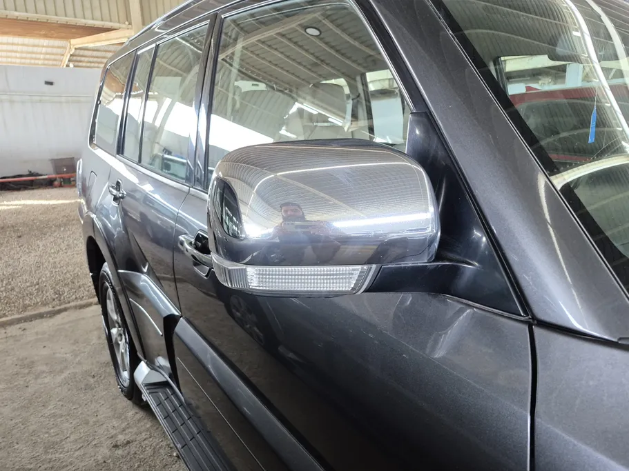 2022 Mitsubishi Pajero GLS 4Doors 