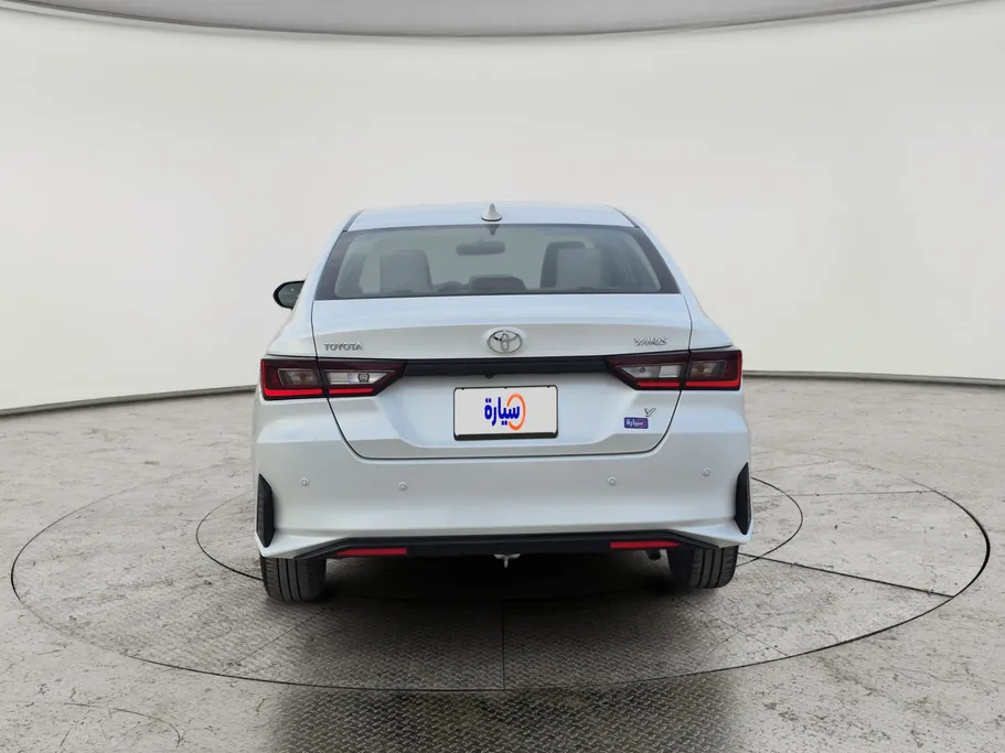 2024 Toyota Yaris  Y 