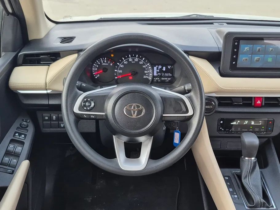 2024 Toyota Yaris  Y 