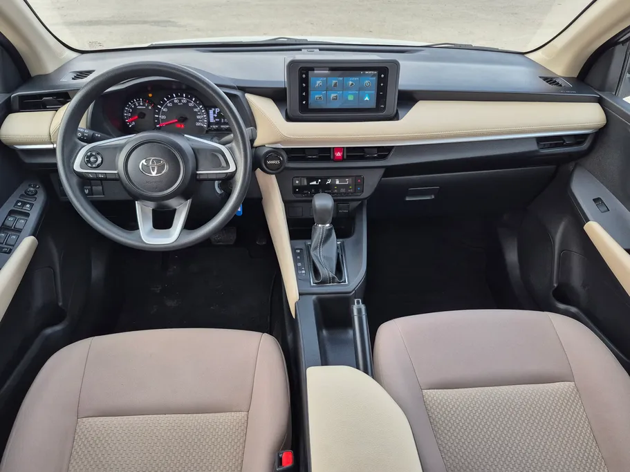 2024 Toyota Yaris  Y 