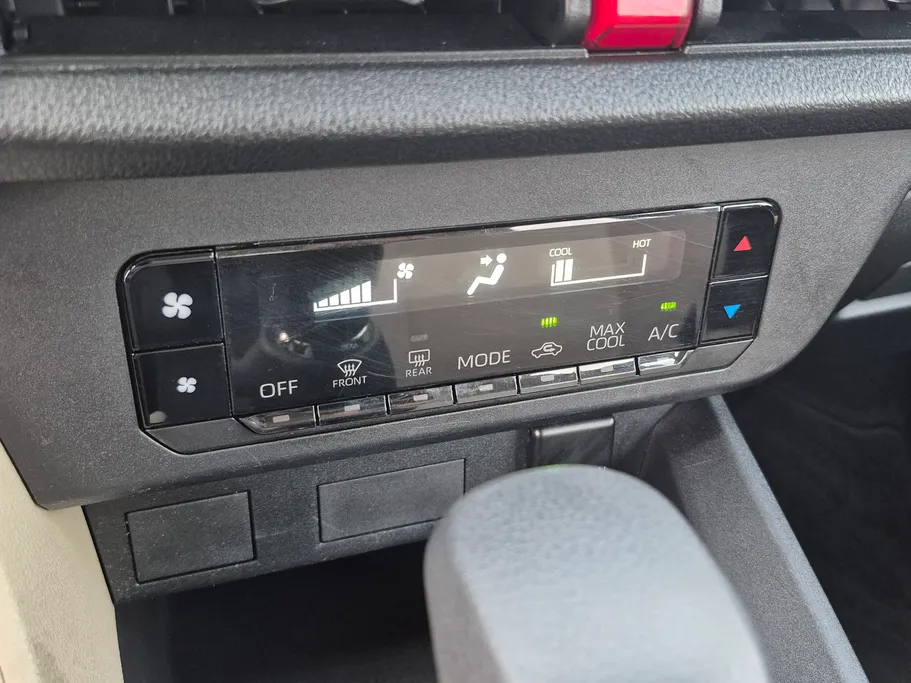 2024 Toyota Yaris  Y 