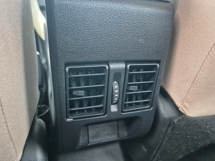 2024 Toyota Yaris  Y 