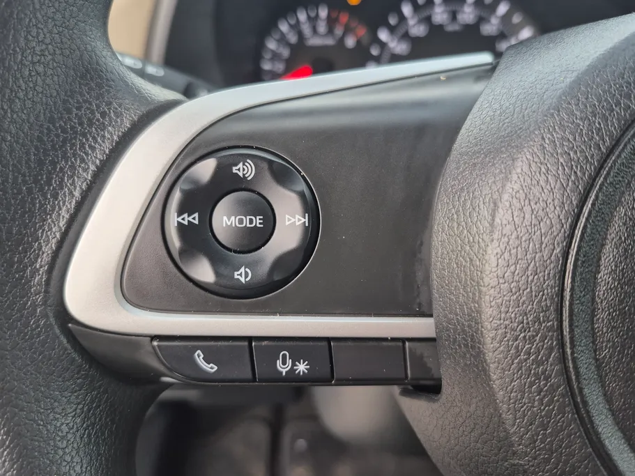 2024 Toyota Yaris  Y 